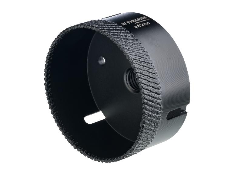 Scie cloche noire de 83 mm de diamètre avec un bord dentelé.