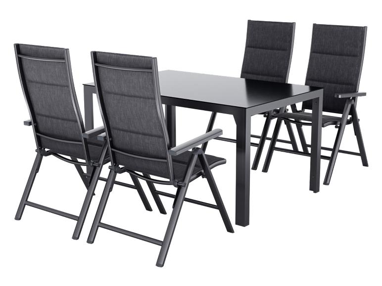 Ensemble de salle à manger d'extérieur avec table noire et quatre chaises pliantes gris foncé.