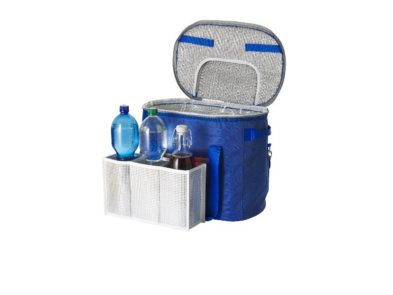 Sac isotherme bleu avec couvercle ouvert, contenant trois bouteilles dans un support en maille blanche.
