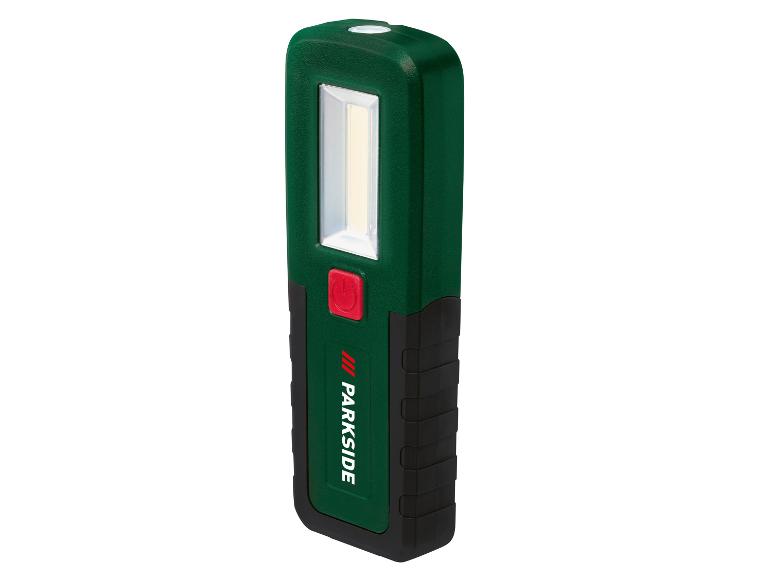 Une lampe de travail Parkside verte avec LED blanc.
