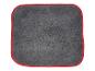 Un chiffon en microfibre gris avec une bordure rouge.