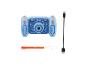 Un appareil photo enfant bleu avec un thème spatial, un bracelet orange et un câble USB.