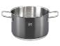 Une casserole en acier inoxydable ELO avec deux poignées.
