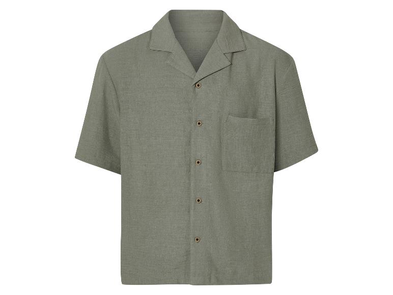 Chemise à manches courtes, vert olive, style décontracté.