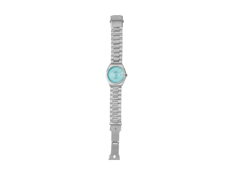 Une montre Auriol argentée avec un cadran turquoise.
