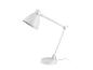 Une lampe de bureau blanche avec un bras ajustable.