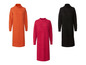 Trois robes en tricot en noir, rose et orange.