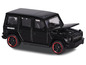 Une voiture jouet Brabus G-Wagon noire avec le capot ouvert.
