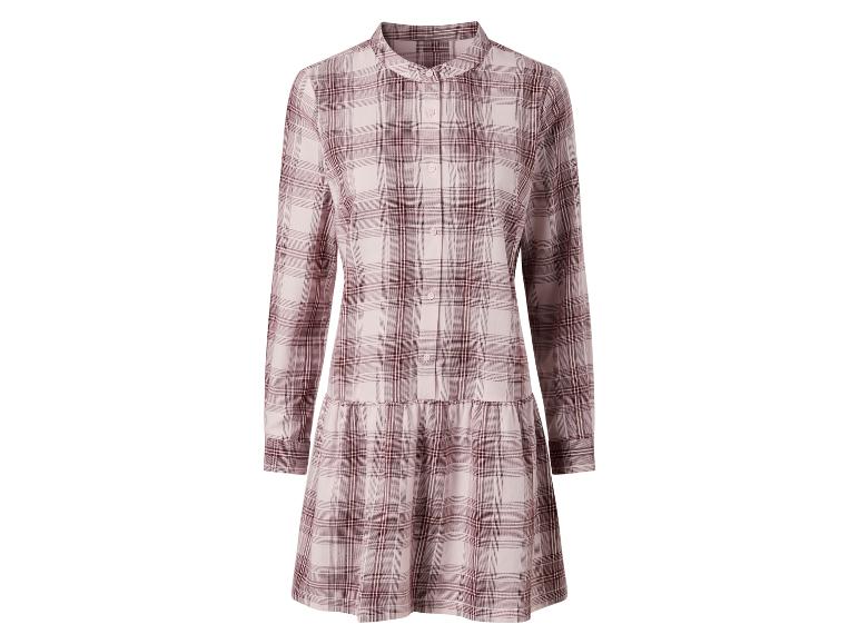 Robe chemise à carreaux rose et marron clair.
