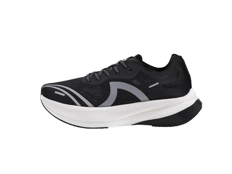 Chaussure de course noire et blanche avec des accents gris.