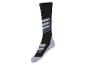 Chaussettes de sport noires avec des détails gris et bleus.