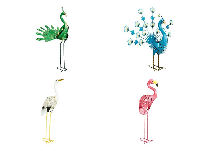 Paons et flamant rose métalliques décoratifs.