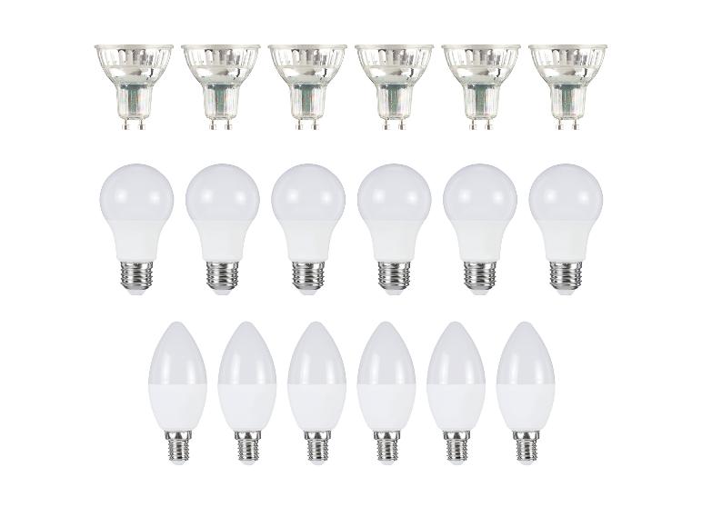 Un assortiment d'ampoules LED, comprenant des spots GU10, des ampoules rondes et des ampoules à flamme.