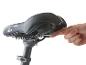  Selle de vélo Crivit avec brosse de nettoyage.