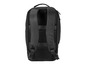 Sac à dos noir avec des bretelles réglables.