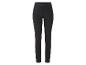 Leggings noirs ajustés.