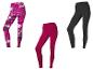 Trois leggings de sport: un rose à motifs, un rose uni et un noir.