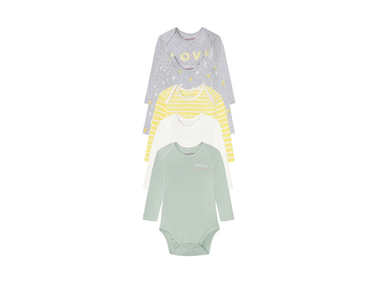 Ensemble de quatre bodys à manches longues pour bébés, dont un avec l'inscription 'Love'.