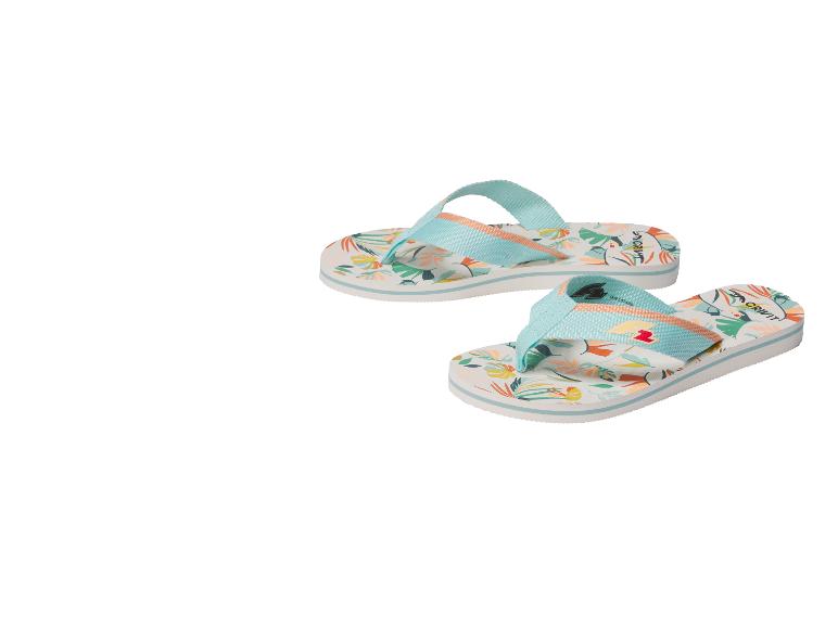 Deux tongs à motif floral et brides bleues