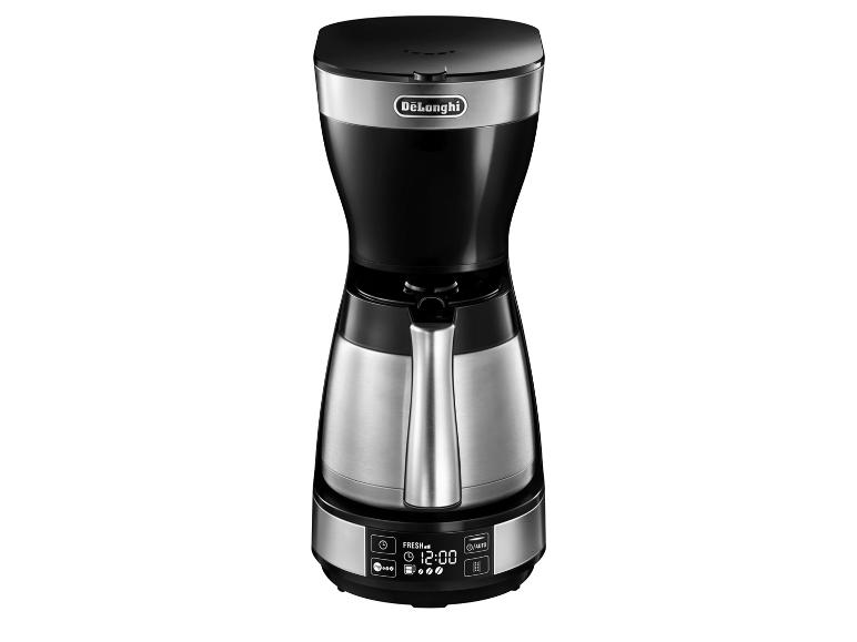 Cafetière noire et argentée avec verseuse isotherme et écran numérique.