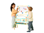 Deux enfants jouent avec un tableau magnétique avec des lettres et des chiffres