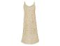 Robe longue beige en crochet, style bohème.