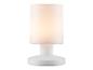 Une lampe de table blanche avec un abat-jour rond.