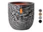 Jardinière en plastique gris avec texture ondulée et intérieur orange, avec échantillons de couleurs.