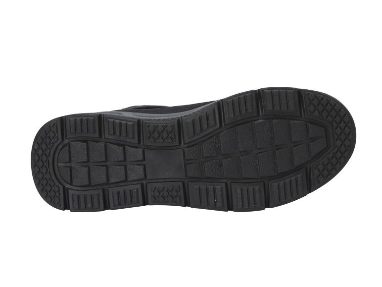 Semelles en caoutchouc noires pour chaussures de sport.