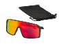 Lunettes de soleil de sport avec verres rouges et jaunes, et une pochette noire.