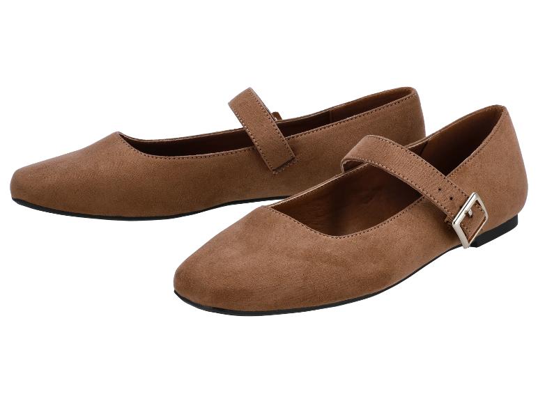 Chaussures en daim marron avec bride et boucle