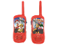 Deux talkies-walkies jouets rouges avec des personnages de la Pat' Patrouille.