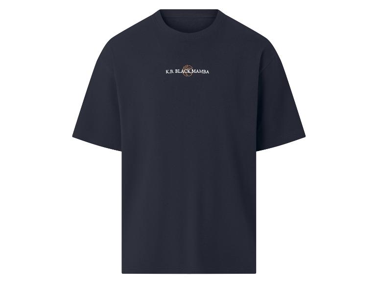 T-shirt bleu marine avec un motif de basket-ball et le texte 'K.B. BLACK MAMBA'.