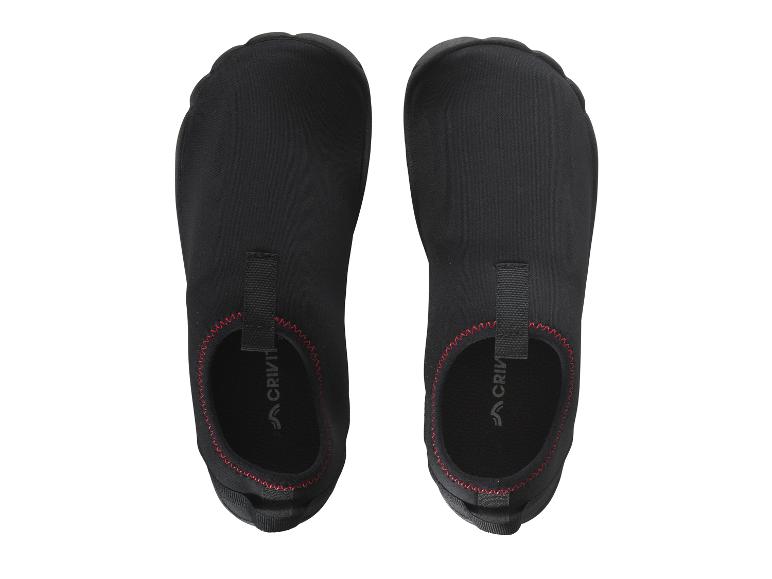 Chaussons de bain noirs Crivit.