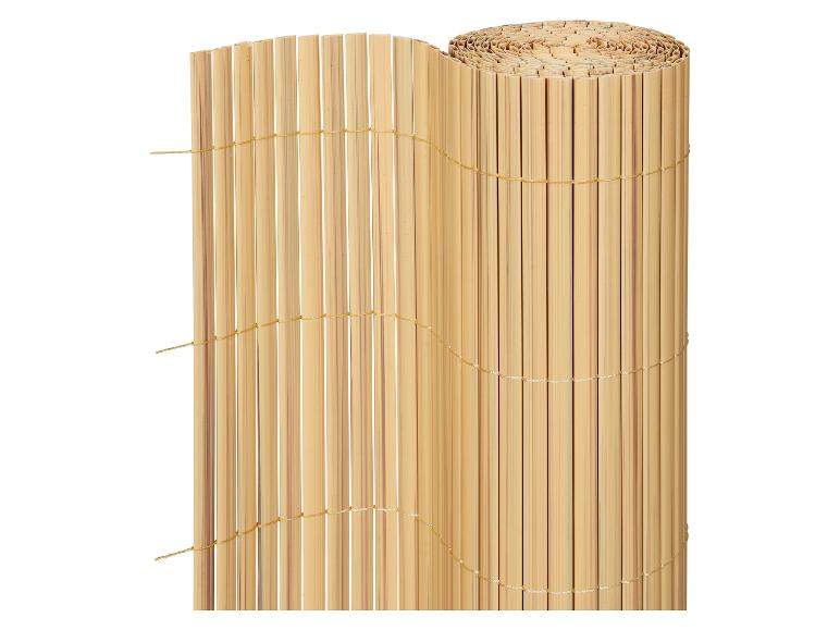 Rouleau de cannes de bambou pour clôture ou décoration de jardin.