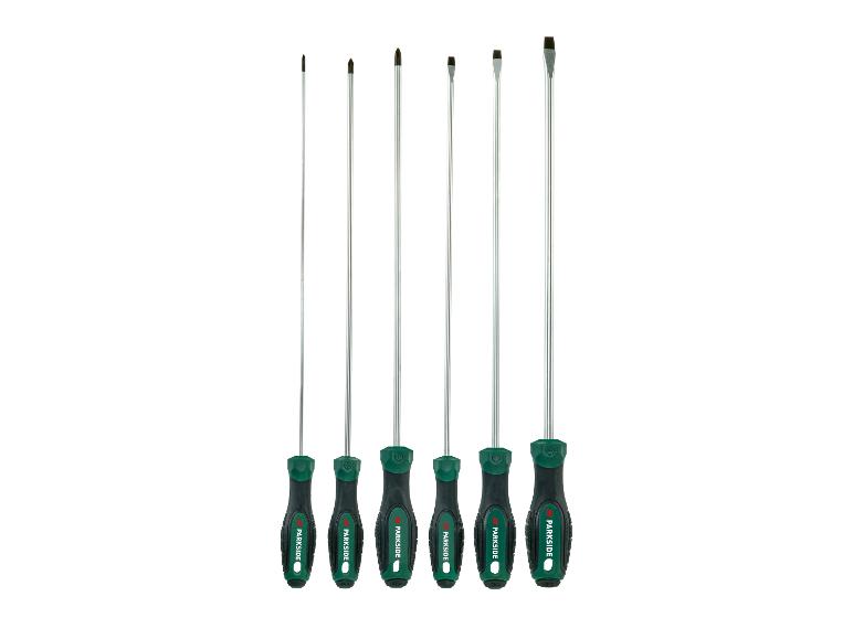 Ensemble de six tournevis avec manches verts et noirs, incluant des embouts Phillips et plats.