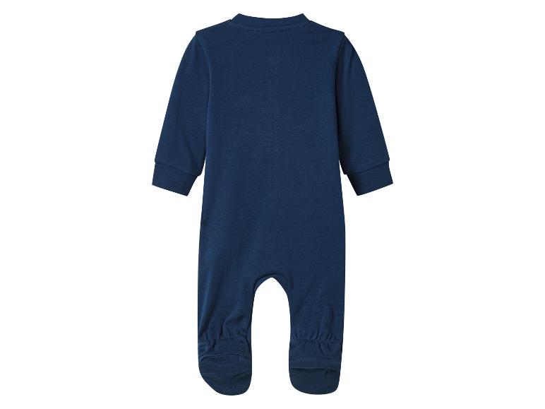 Grenouillère bleue pour bébé avec manches longues et pieds couverts.