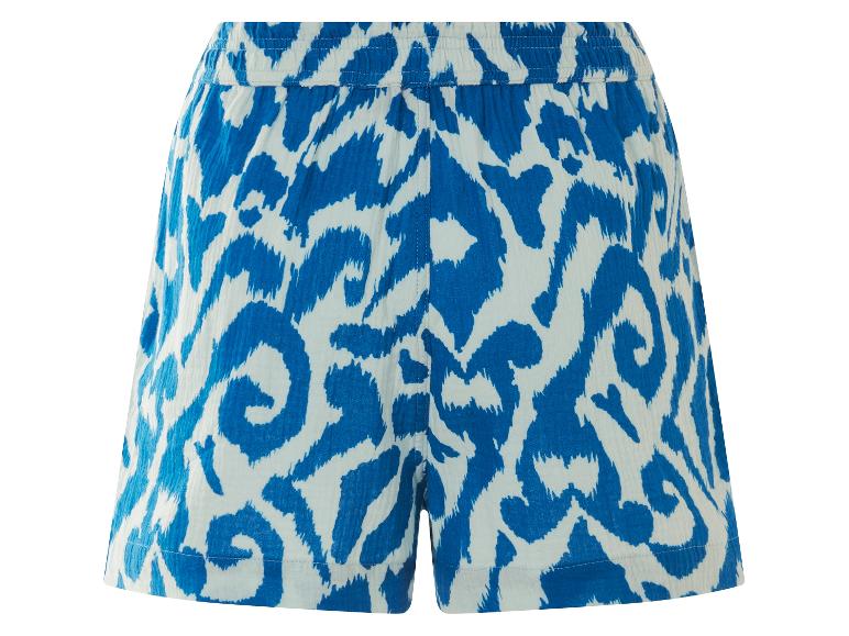 Shorts bleus à motifs animaliers.