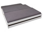 Lit blanc avec matelas escamotables et espace de rangement.