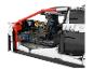 Une voiture de course blanche et noire construite avec des briques LEGO.