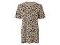 Robe t-shirt beige à pois noirs, style léopard.