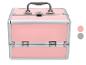 Mallette de maquillage rose avec détails et fermoirs argentés