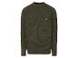 Un pull en maille vert avec une poche poitrine.