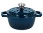 Cocotte en fonte émaillée bleu foncé avec couvercle et bouton argenté