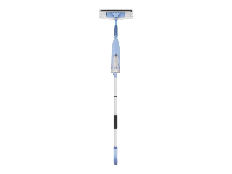 Un lave-vitre bleu avec pulvérisateur intégré.