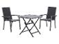 Ensemble bistrot d'extérieur avec deux chaises gris foncé et une table pliante carrée assortie.