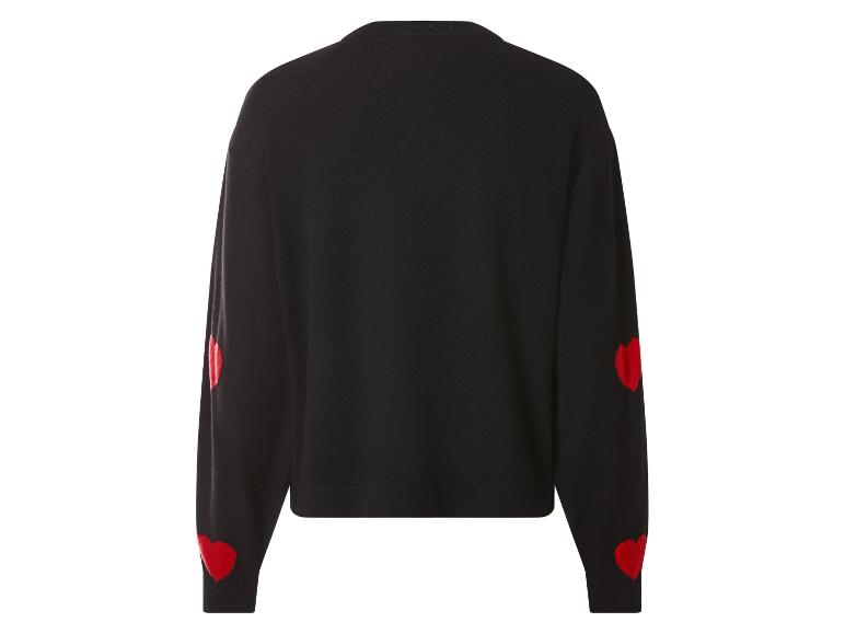 Pull noir avec des cœurs rouges sur les manches, vue de dos.