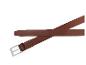 Une ceinture en cuir marron avec une boucle argentée.