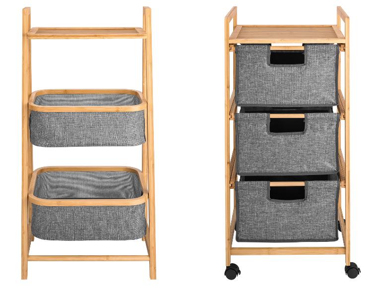 Étagère en bambou avec deux paniers en tissu gris et chariot en bambou avec trois tiroirs gris.