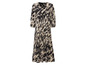 Une robe beige à imprimé léopard noir